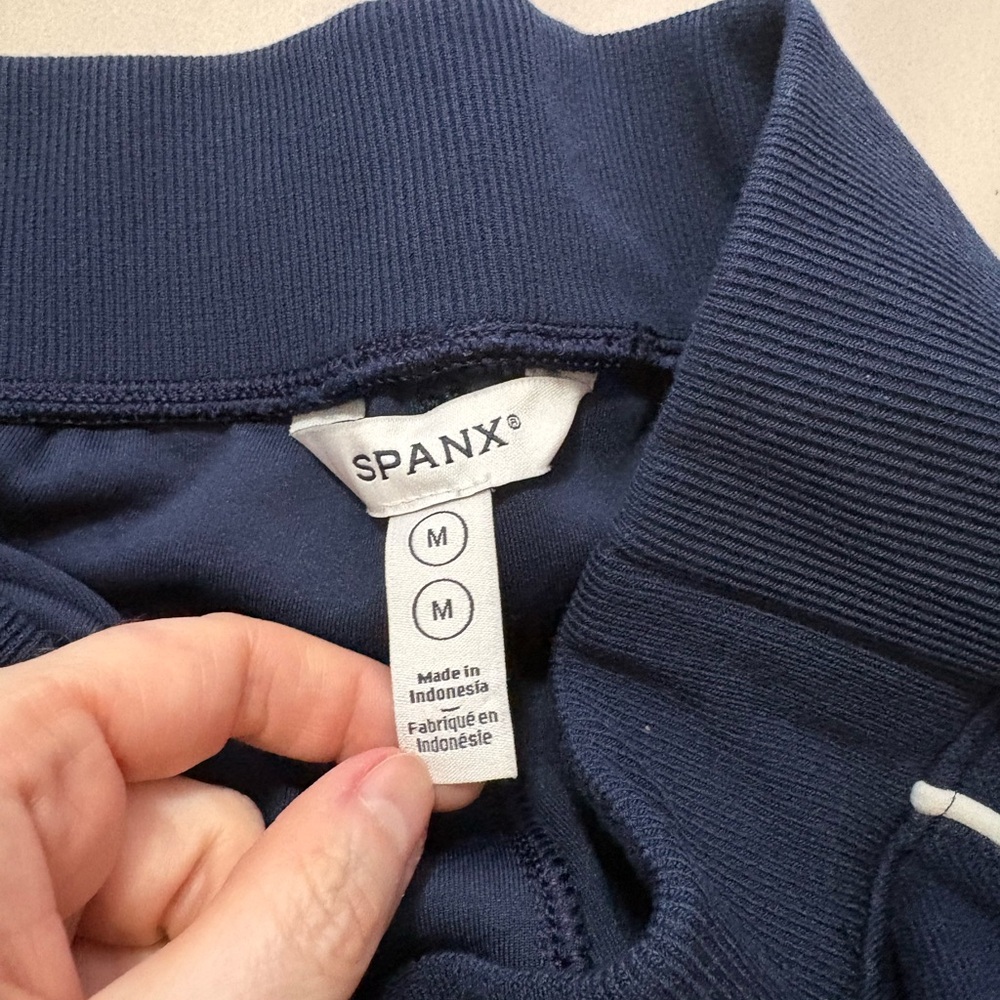 Spanx Air Essentials Navy MP Pique track pants - Picture 4 of 5